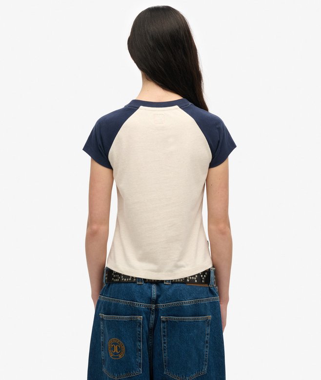 Superdry Organic Cotton Essential Logo Raglan T-Shirt